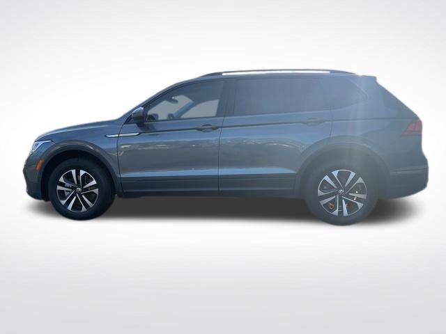 Used 2024 Volkswagen Tiguan S image 3