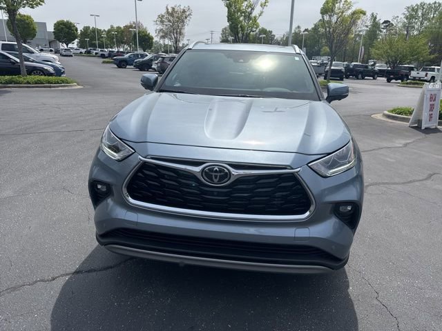 Used 2024 Toyota Highlander Platinum image 8