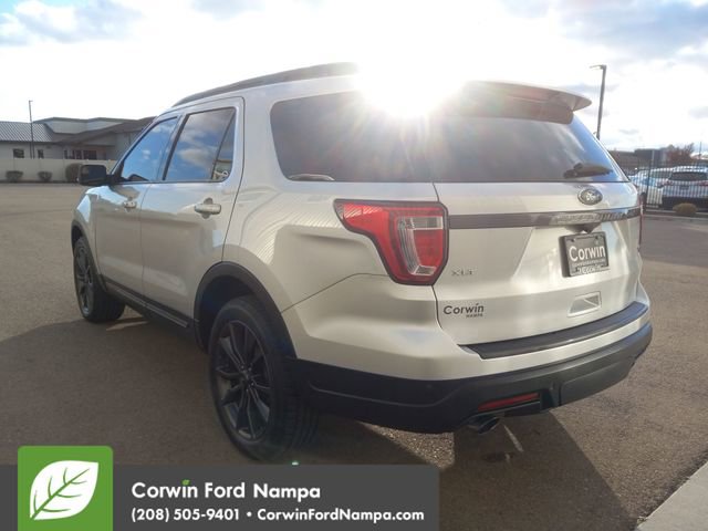 Used 2018 Ford Explorer XLT w/ Equipment Group 202A image 5