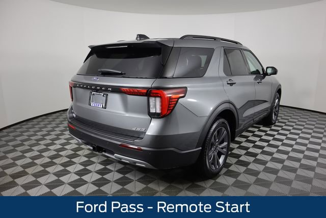 New 2026 Ford Explorer Active w/ Active Comfort Package image 3