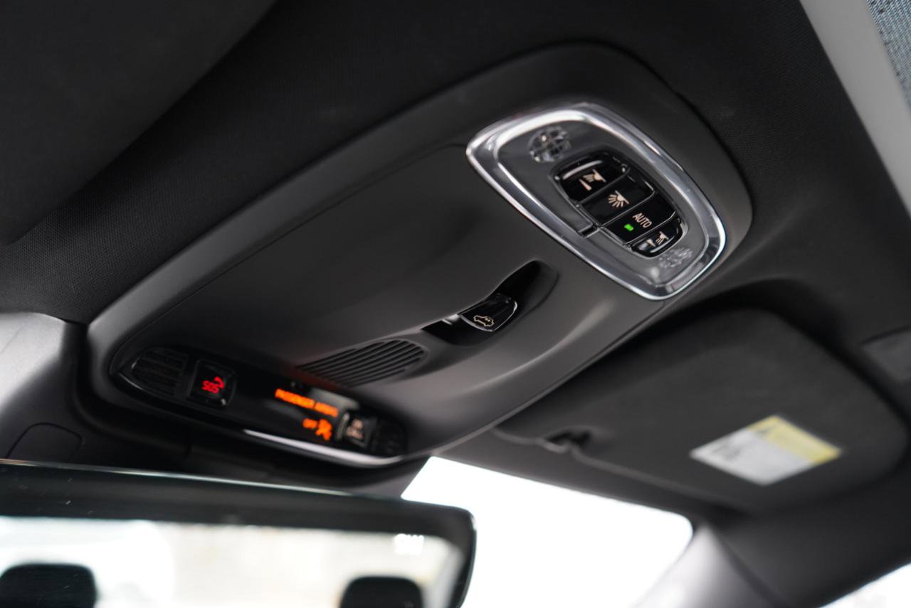 Used 2019 Volvo S60 T6 R-Design AWD/4WD image 42