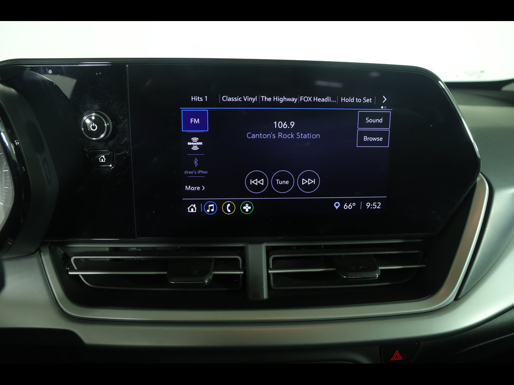 Used 2024 Chevrolet Trax LS w/ LS Convenience Package FWD image 11