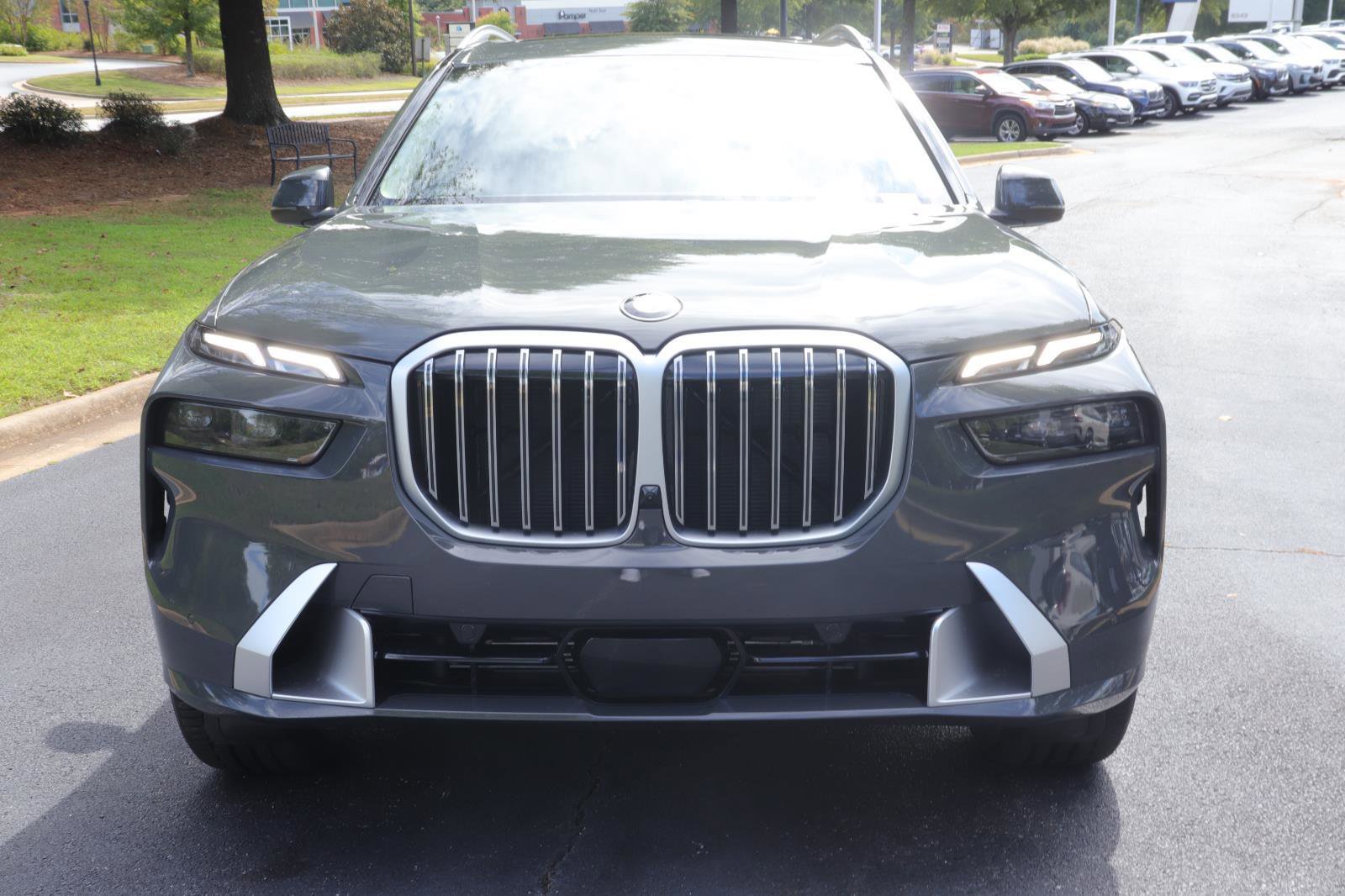 New 2026 BMW X7 xDrive40i w/ Executive Package image 3
