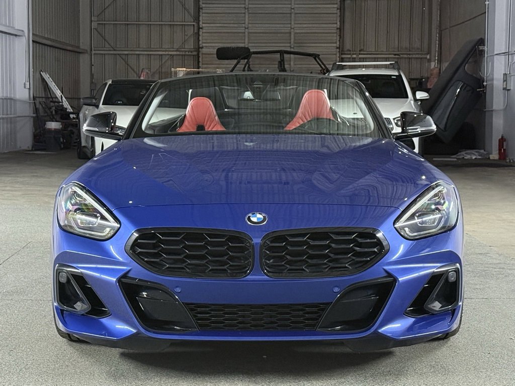 Used 2024 BMW Z4 M40i w/ Premium Package image 3
