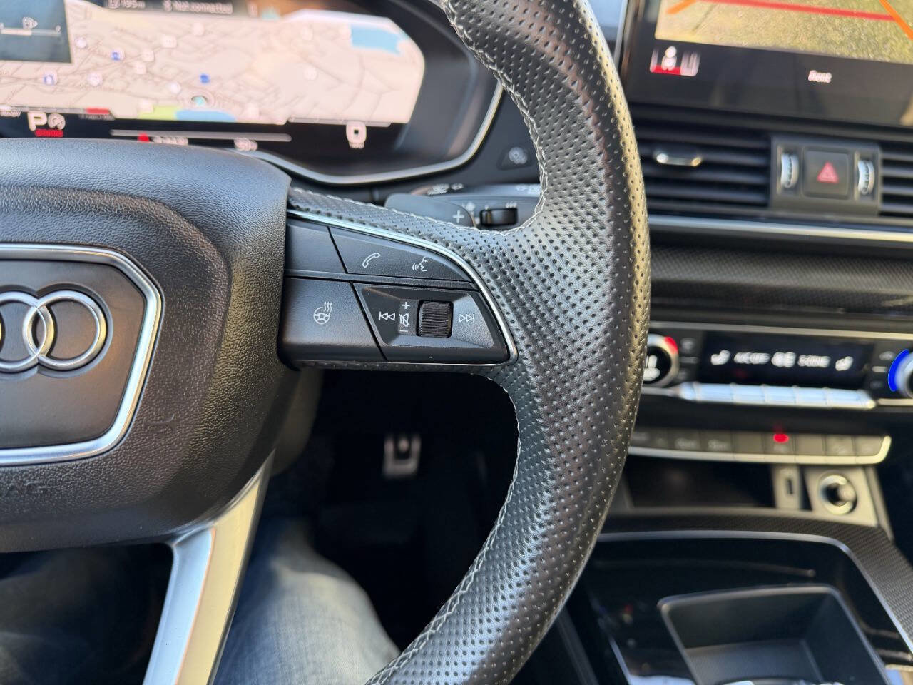 Used 2023 Audi SQ5 Premium Plus w/ Premium Plus Package image 37