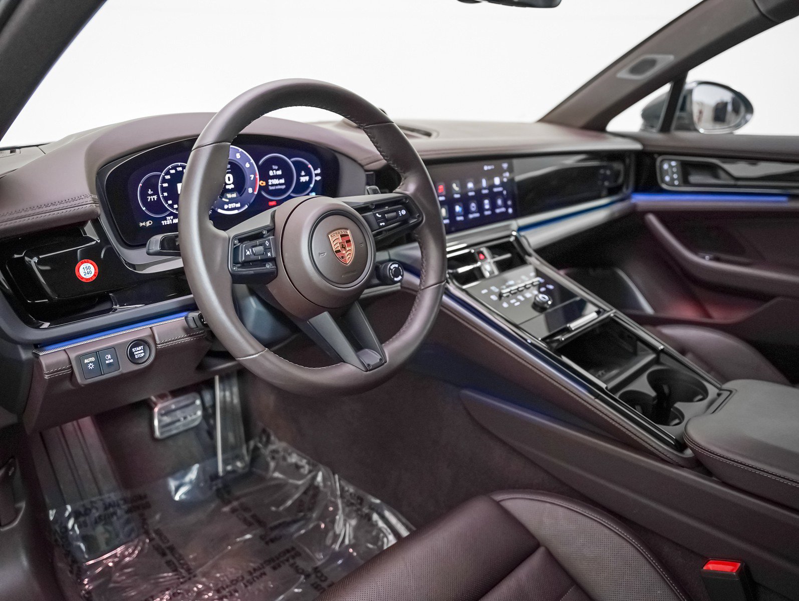 Certified 2025 Porsche Panamera 4S image 4