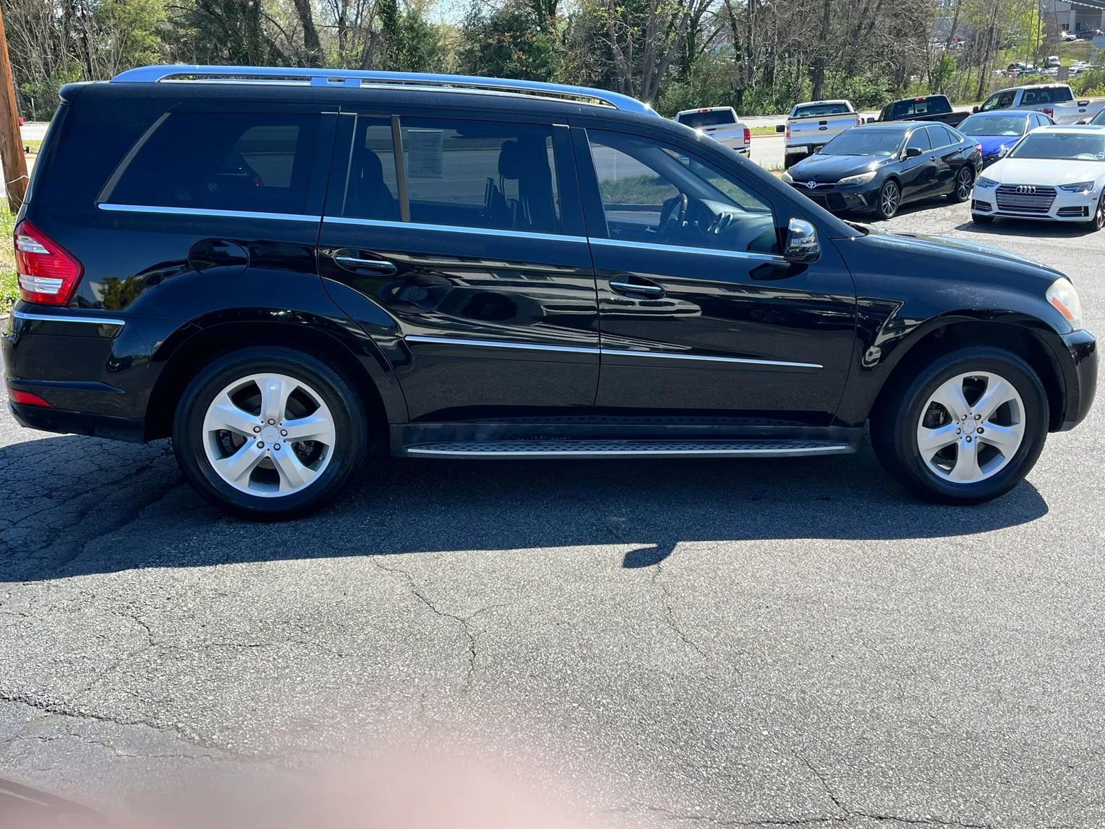 Used 2011 Mercedes-Benz GL 450 4MATIC image 8