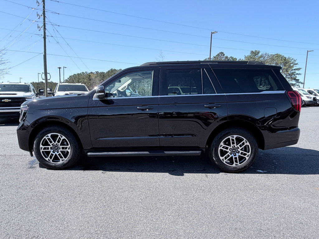 Used 2025 Ford Expedition Active AWD/4WD image 5