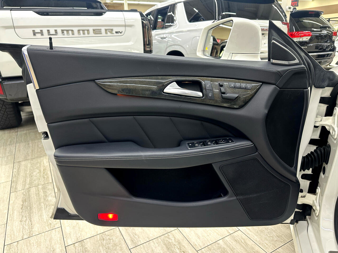 Used 2014 Mercedes-Benz CLS 550 CLS550 4MATIC w/ Premium 1 Package image 16