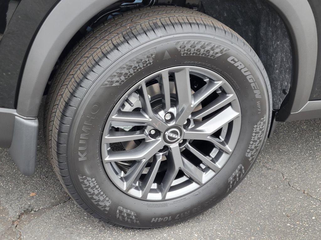 New 2026 Nissan Rogue S image 3