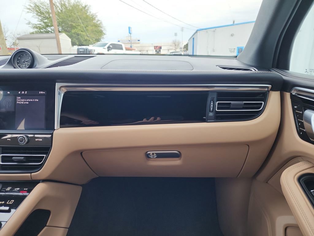 Used 2022 Porsche Macan image 19