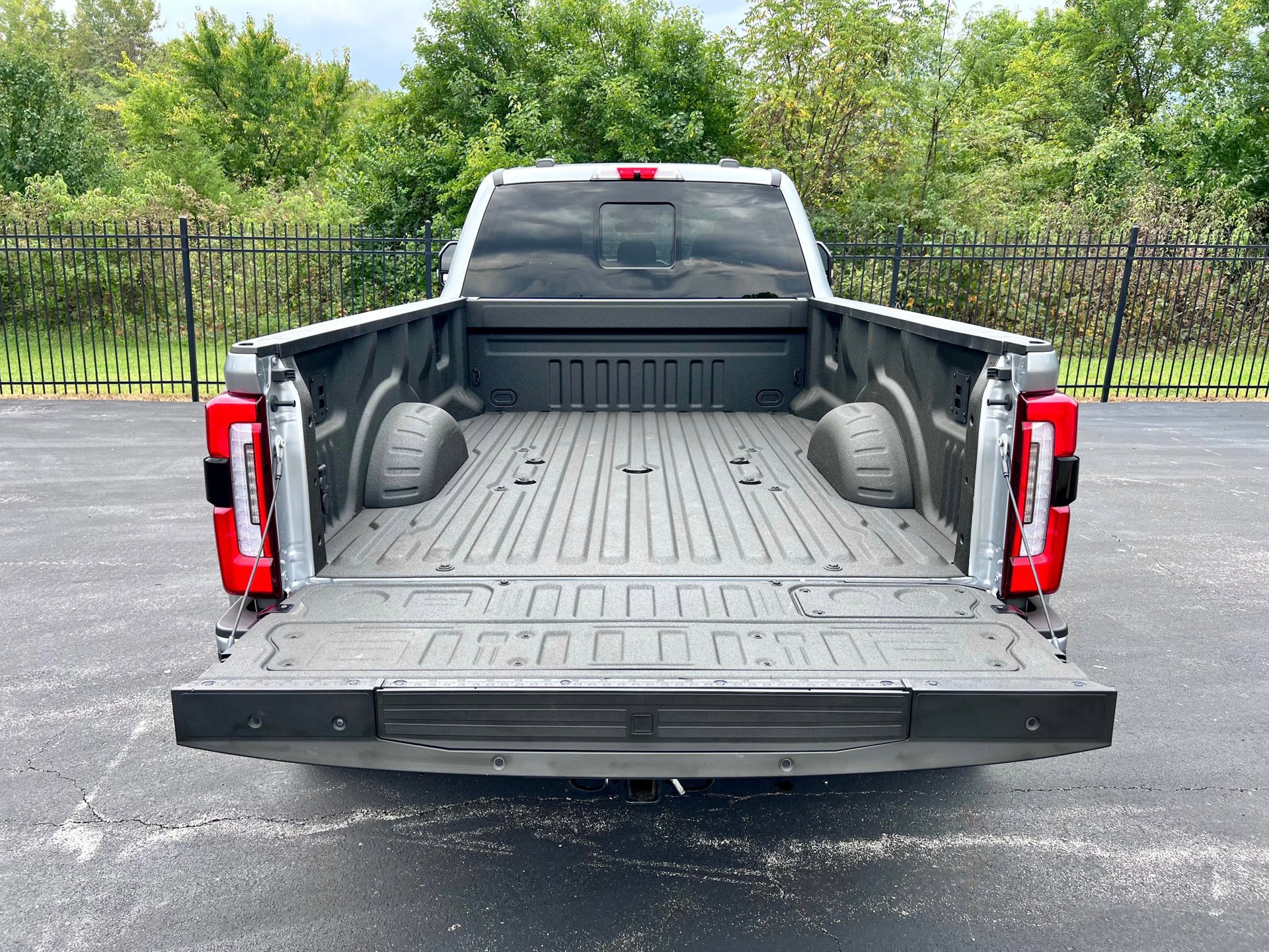 Used 2024 Ford F450 Limited w/ FX4 Off-Road Package image 29