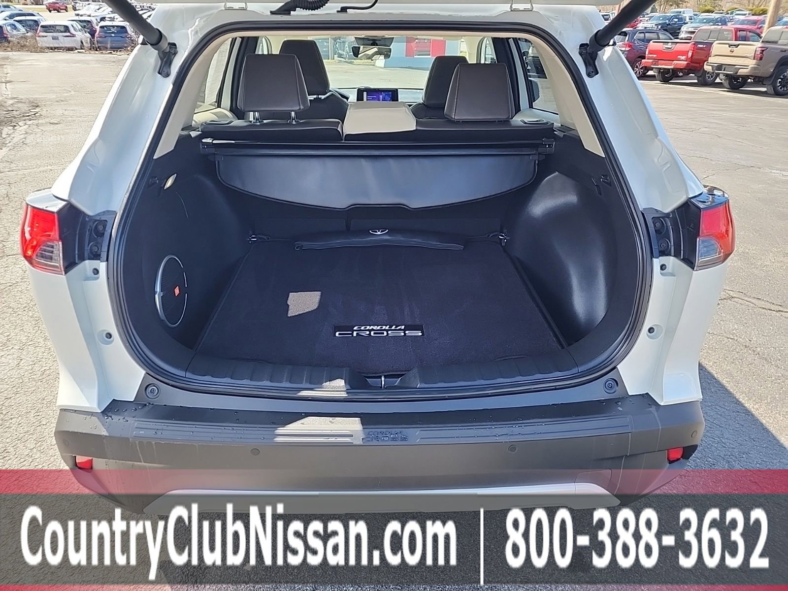 Used 2023 Toyota Corolla Cross XLE w/ Convenience Package image 26