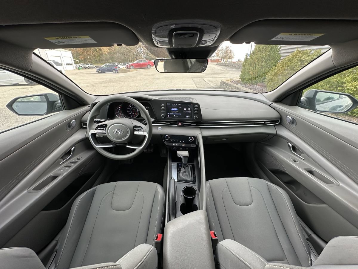 Used 2021 Hyundai Elantra SEL image 12