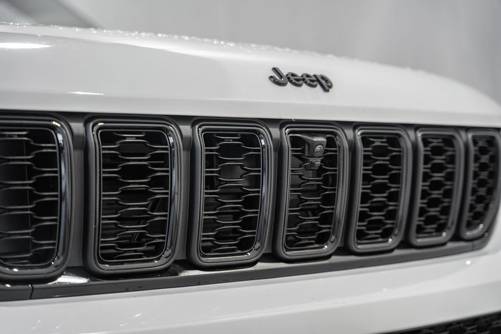 New 2025 Jeep Grand Cherokee L Limited w/ Luxury Tech Group II image 12