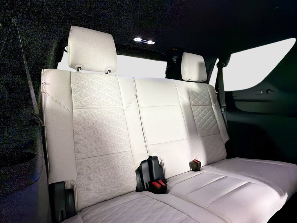 Used 2025 Cadillac Escalade V AWD/4WD image 30