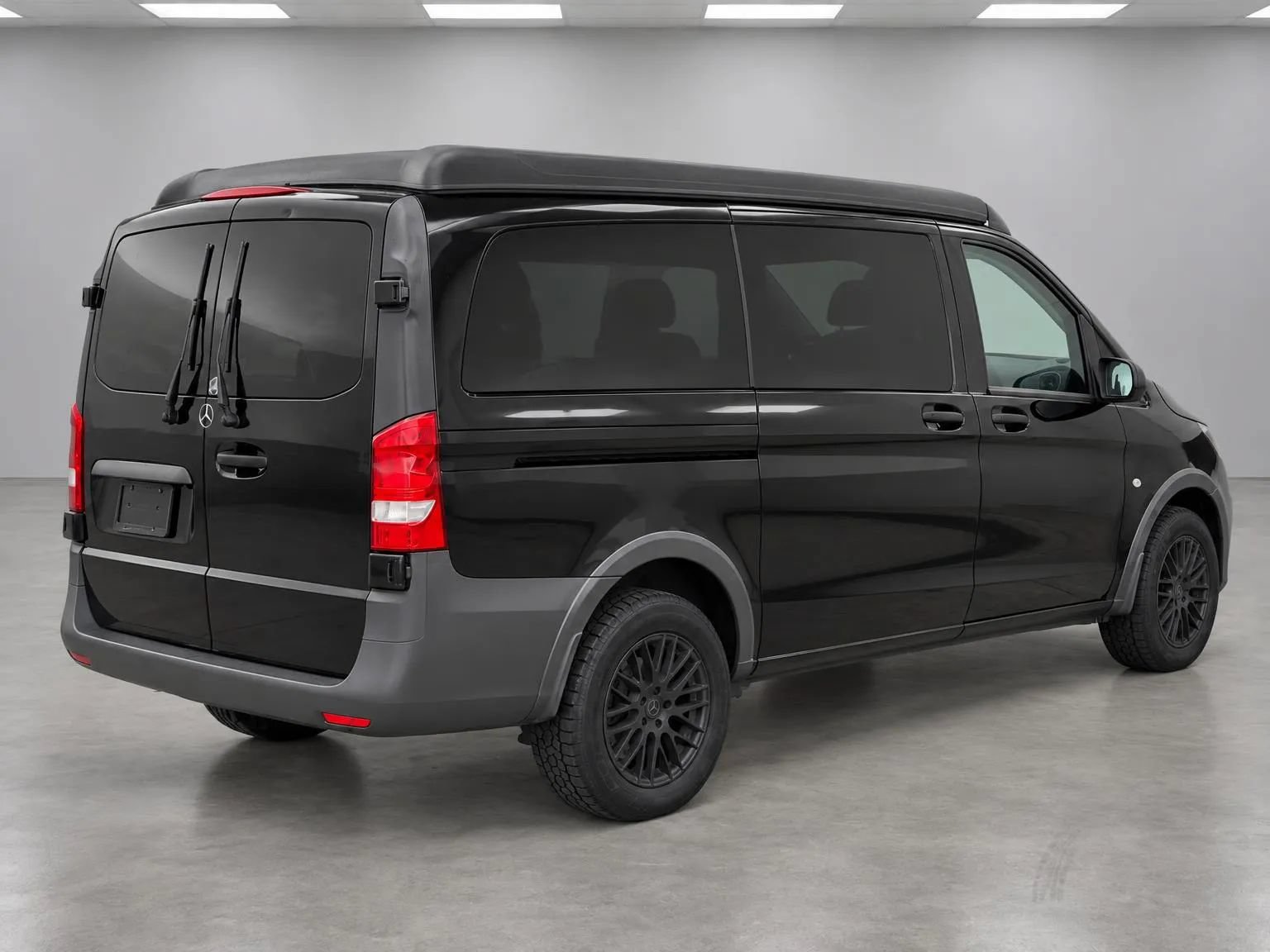 Used 2020 Mercedes-Benz Metris Passenger image 28