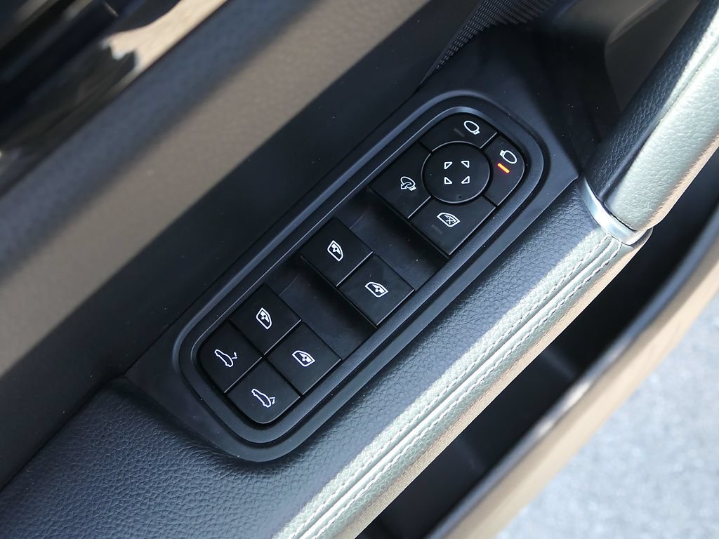 Used 2023 Porsche Cayenne S AWD/4WD image 13
