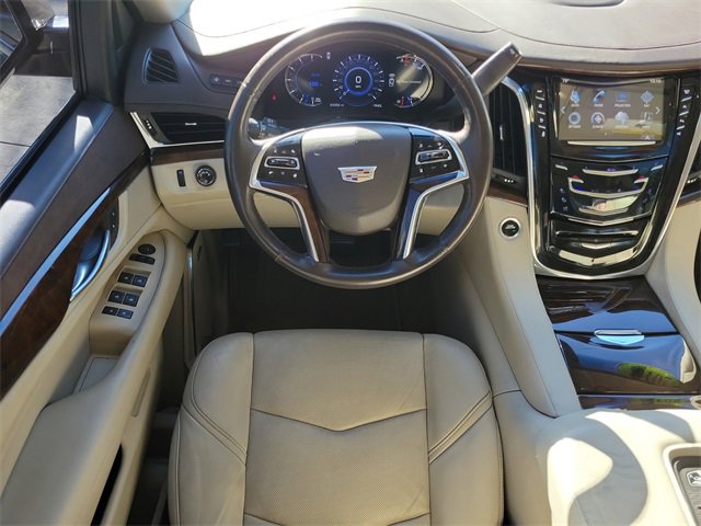 Used 2017 Cadillac Escalade Luxury image 19