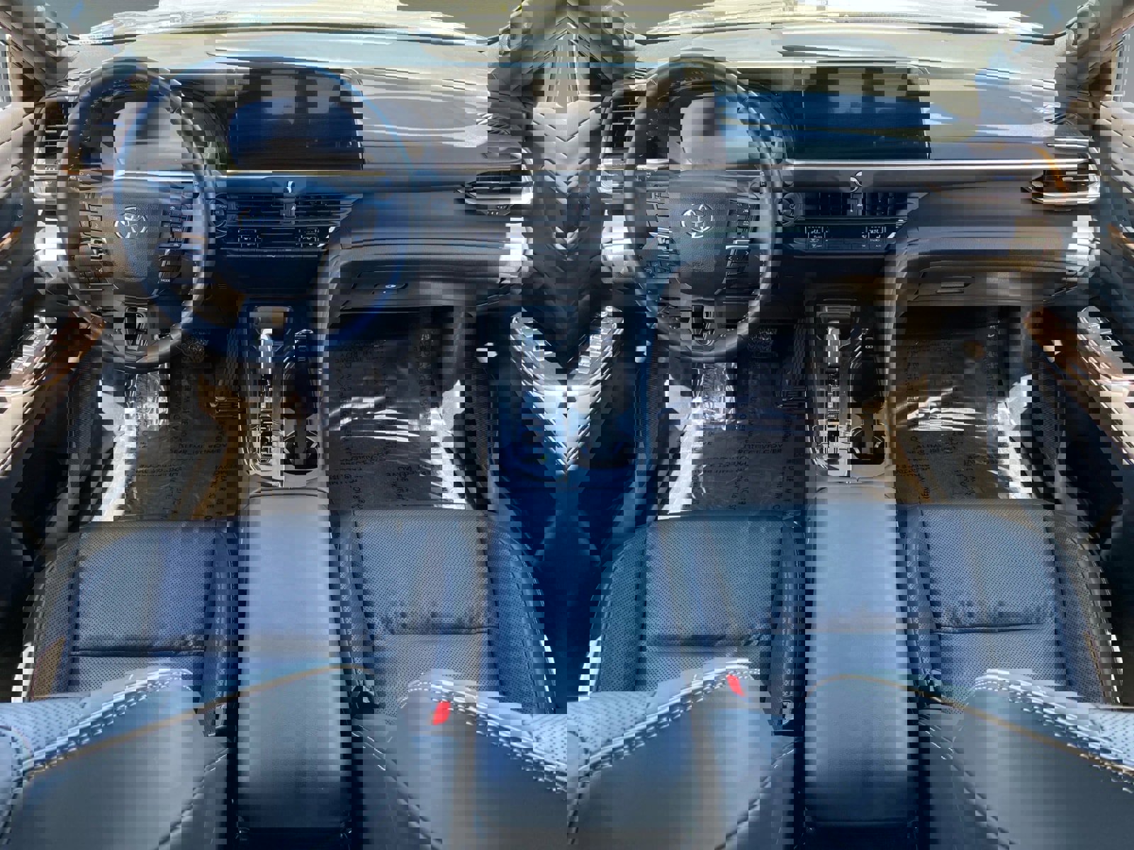 Used 2024 Toyota Crown Limited AWD/4WD image 10