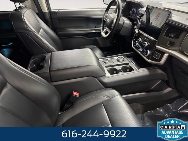 Used 2024 Ford Expedition XLT image 4