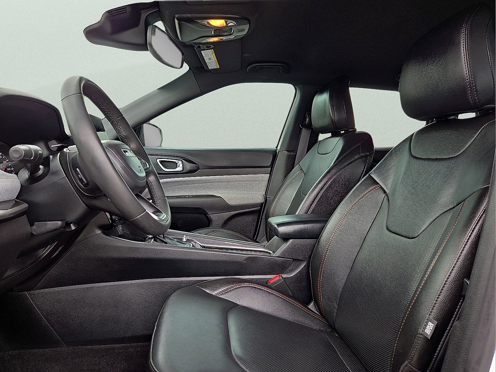 Used 2023 Jeep Compass Latitude AWD/4WD image 14