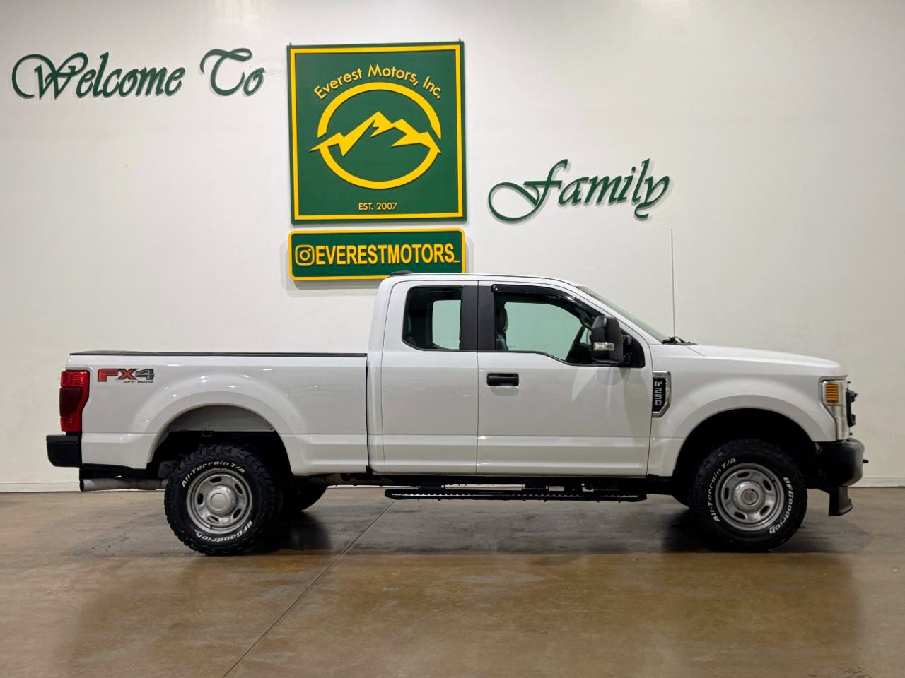 Used 2020 Ford F250 XL w/ Power Equipment Group AWD/4WD image 9