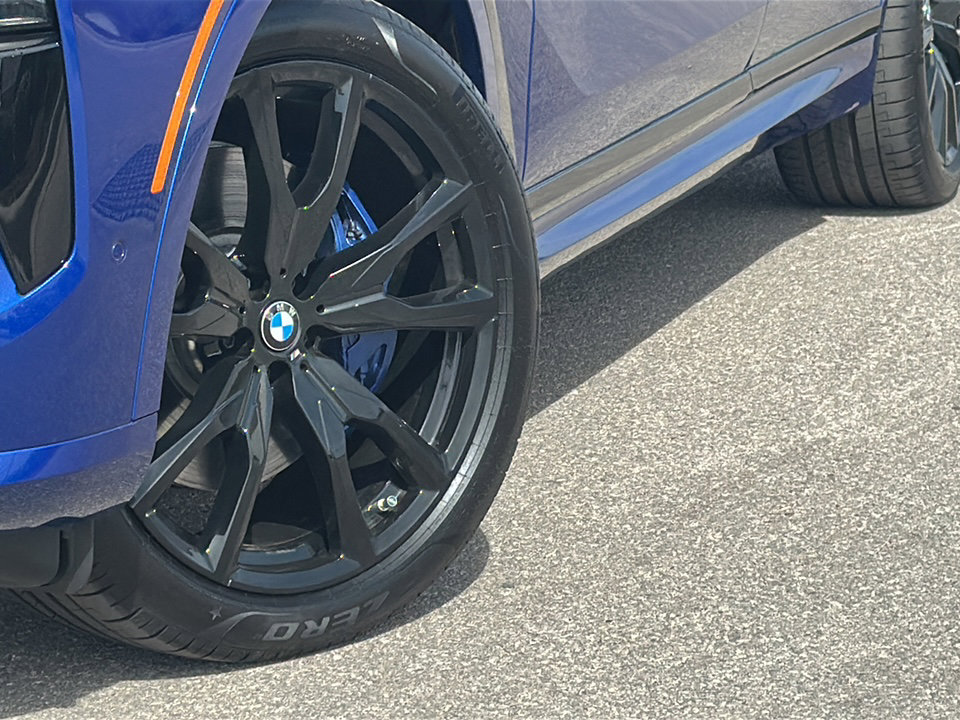 New 2025 BMW X7 M60i image 3