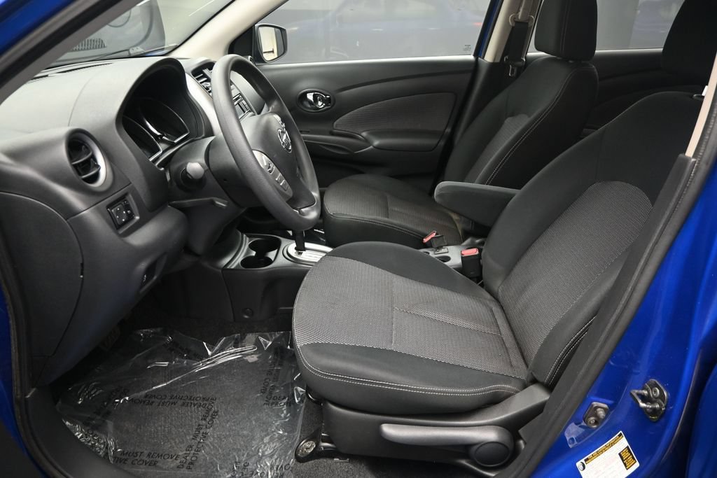 Used 2015 Nissan Versa SV FWD image 16