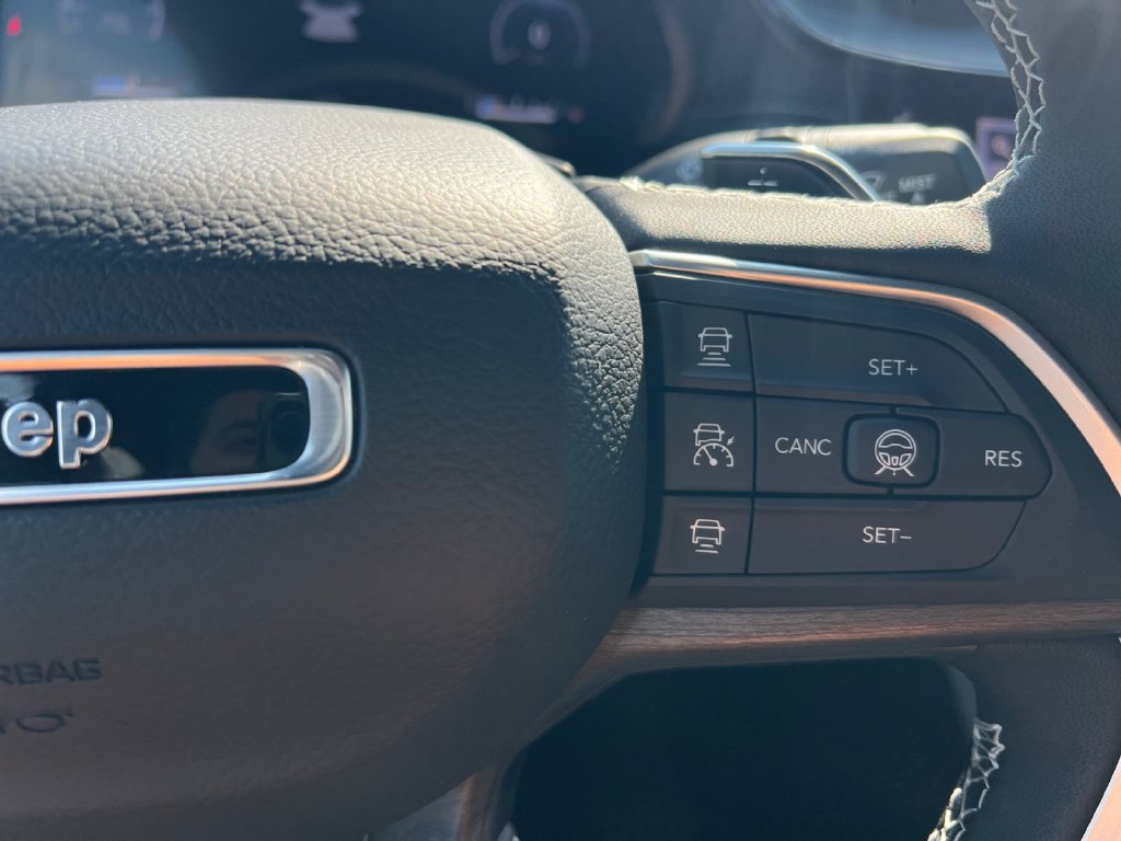 New 2027 Jeep Grand Cherokee L Limited AWD/4WD image 12