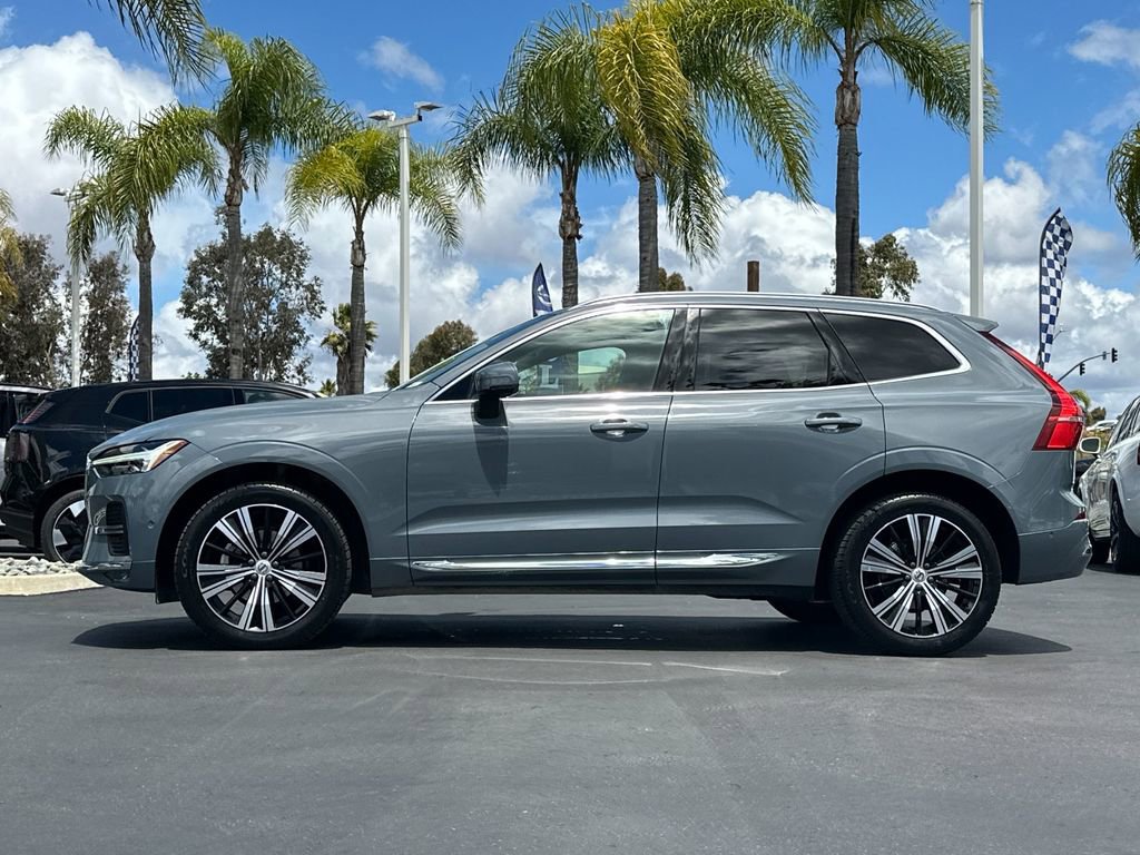 Certified 2023 Volvo XC60 B5 Plus AWD/4WD image 2