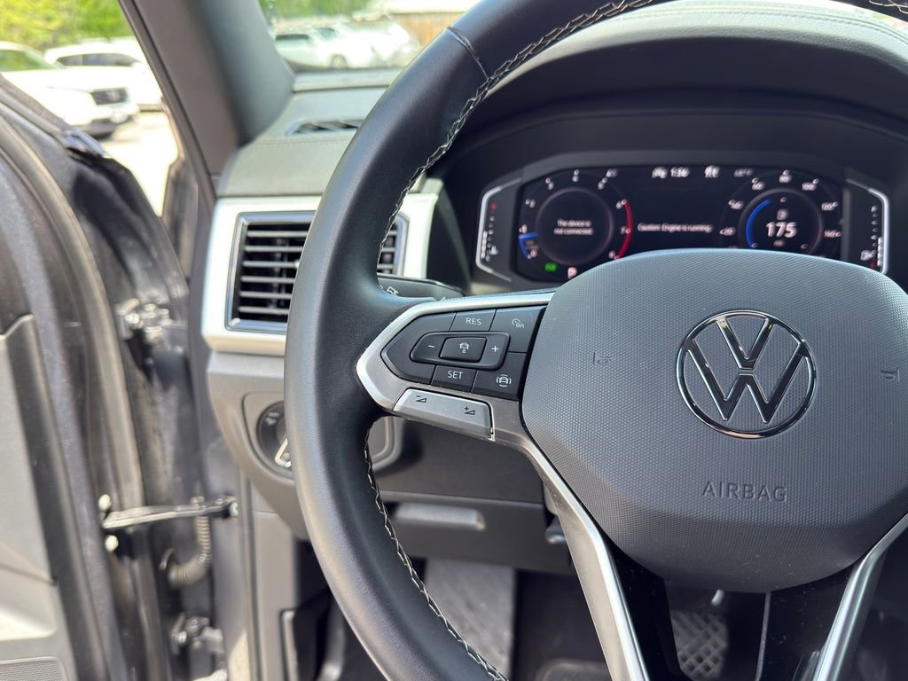 Used 2023 Volkswagen Atlas Cross Sport SE w/ Black Wheel Package image 18