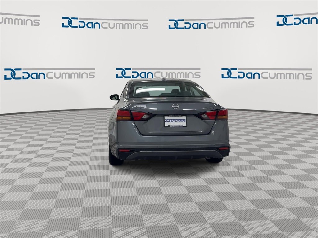 Used 2024 Nissan Altima 2.5 SV image 7