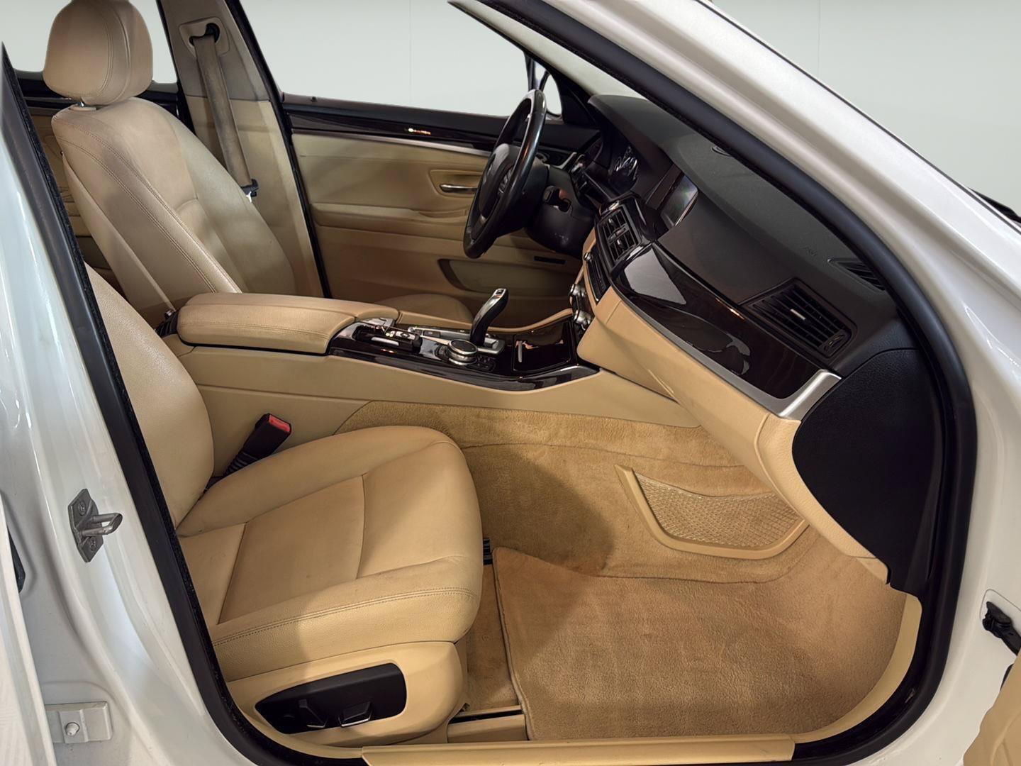 Used 2015 BMW 528i xDrive Sedan AWD/4WD image 19