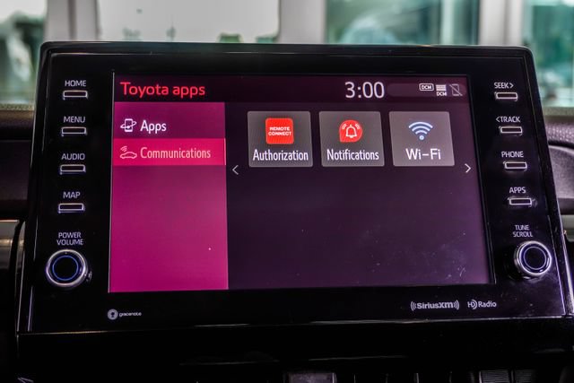 Used 2022 Toyota Camry XLE FWD image 30