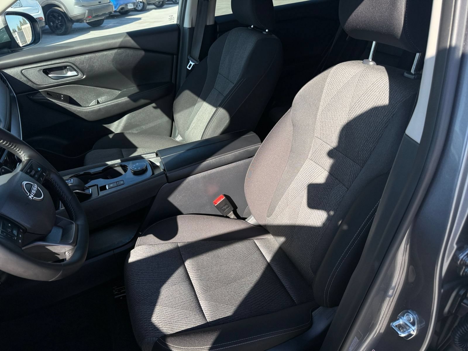 Used 2026 Nissan Rogue SV AWD/4WD image 38