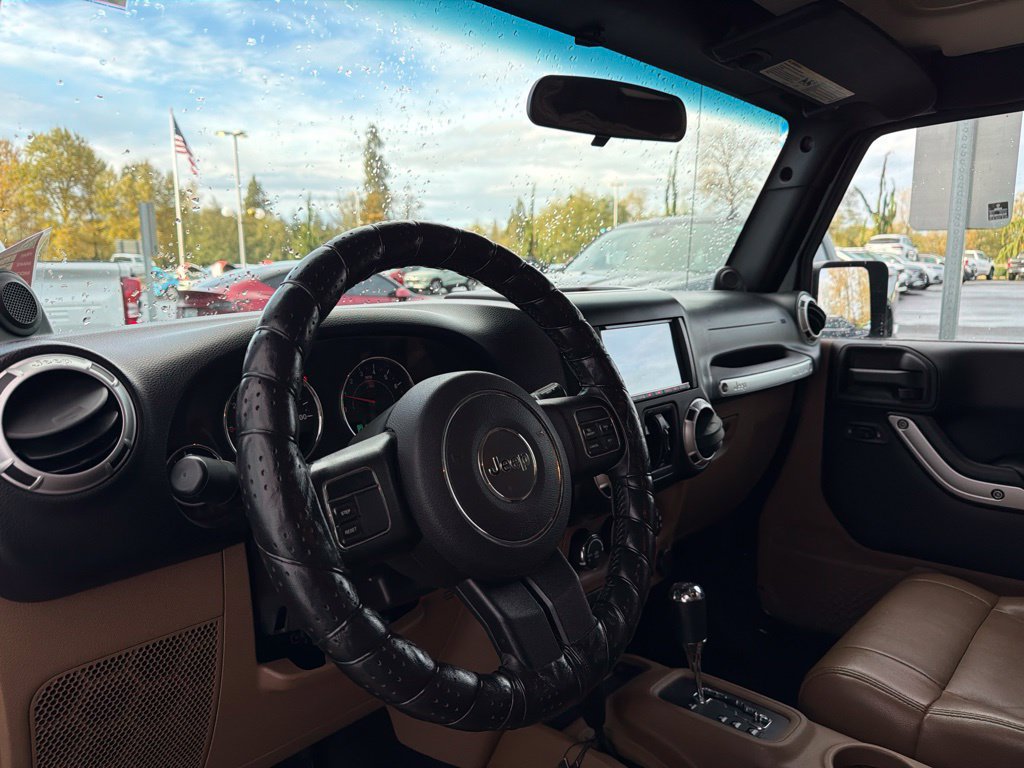 Used 2012 Jeep Wrangler Unlimited Sahara AWD/4WD image 10