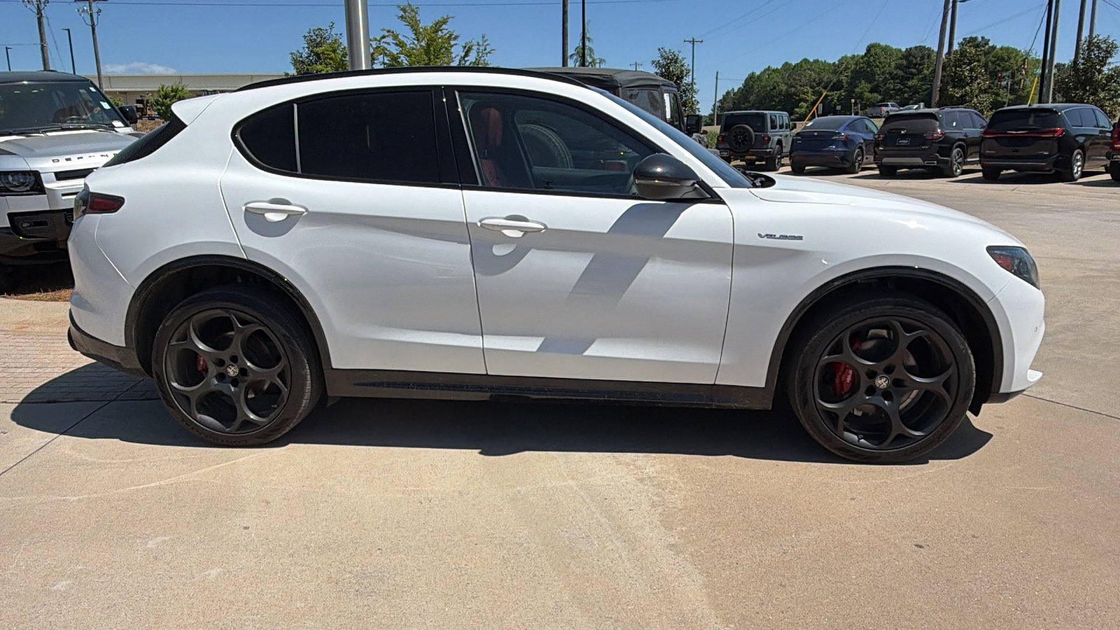 Used 2025 Alfa Romeo Stelvio Sprint image 7