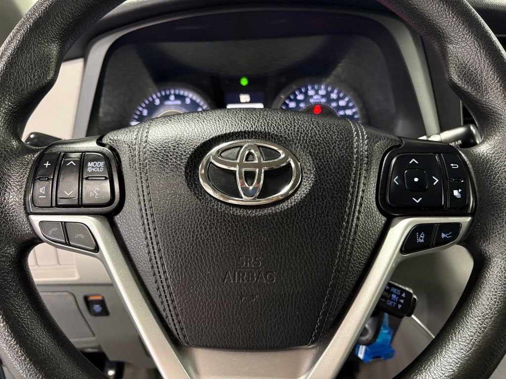 Used 2019 Toyota Sienna LE image 16