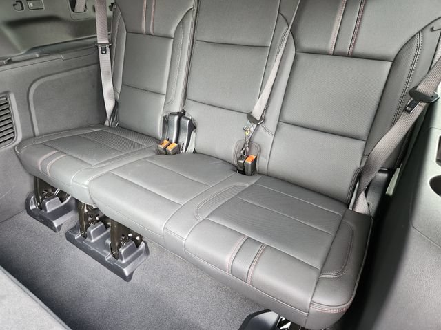 Used 2025 Chevrolet Suburban RST w/ Comfort Package AWD/4WD image 24