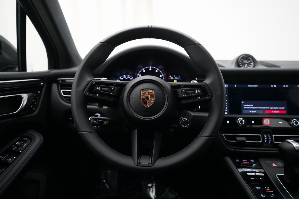 Used 2025 Porsche Macan Turbo image 20