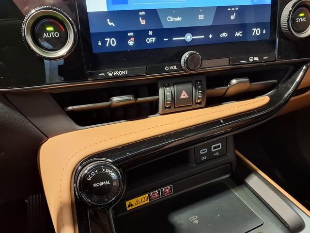 Used 2025 Lexus NX 250 FWD w/ Accessory Package (2T) image 13