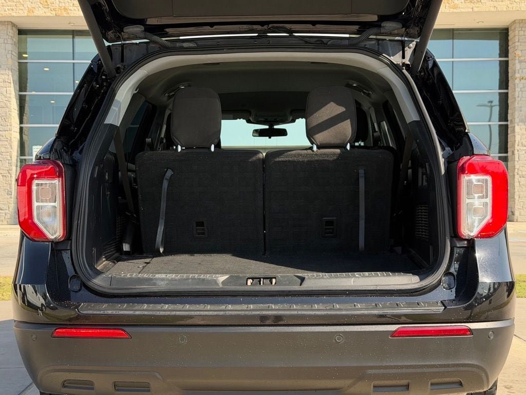 Used 2021 Ford Explorer XLT RWD image 27