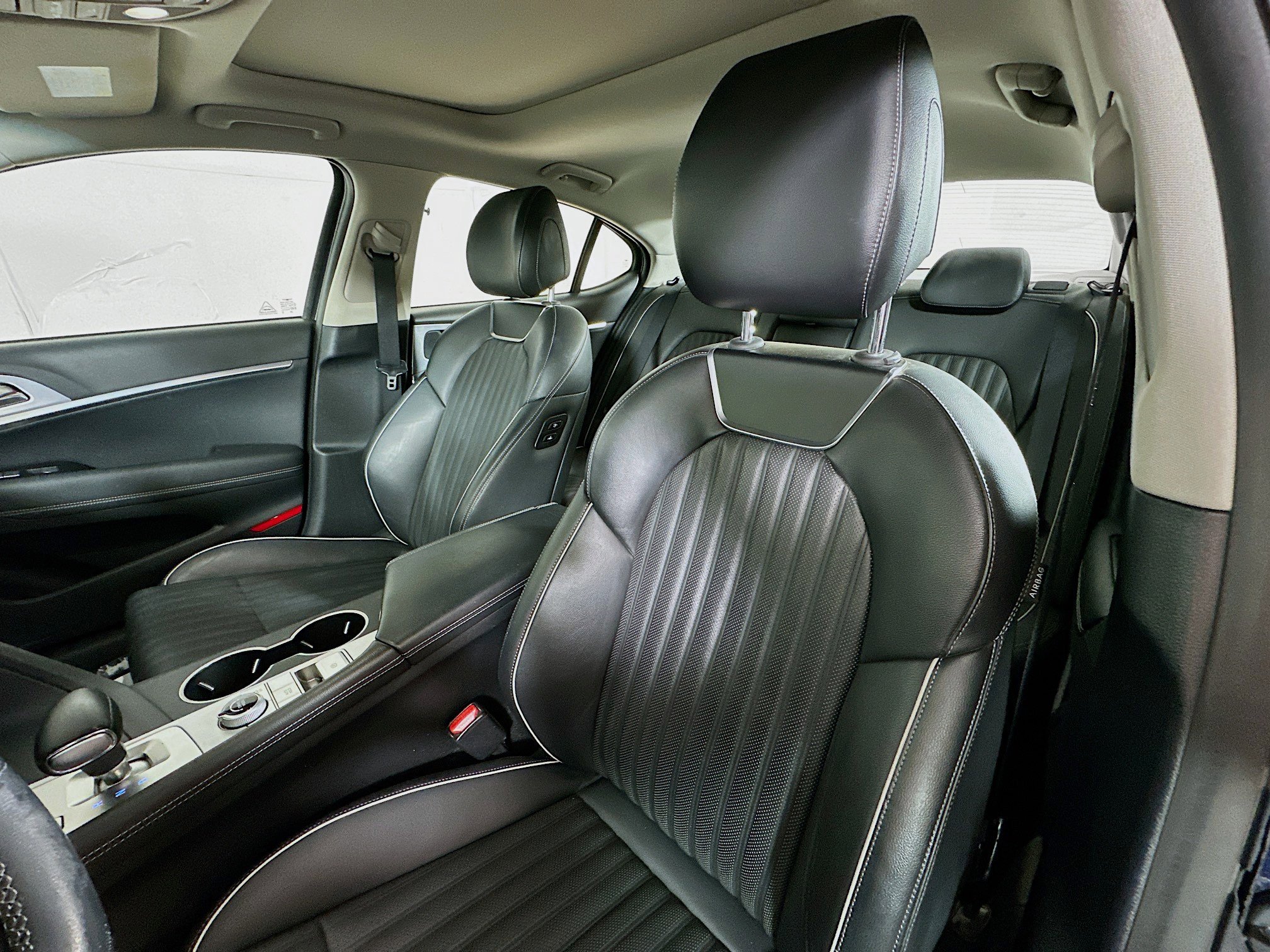 Used 2019 Genesis G70 2.0T Advanced w/ Elite Package image 21