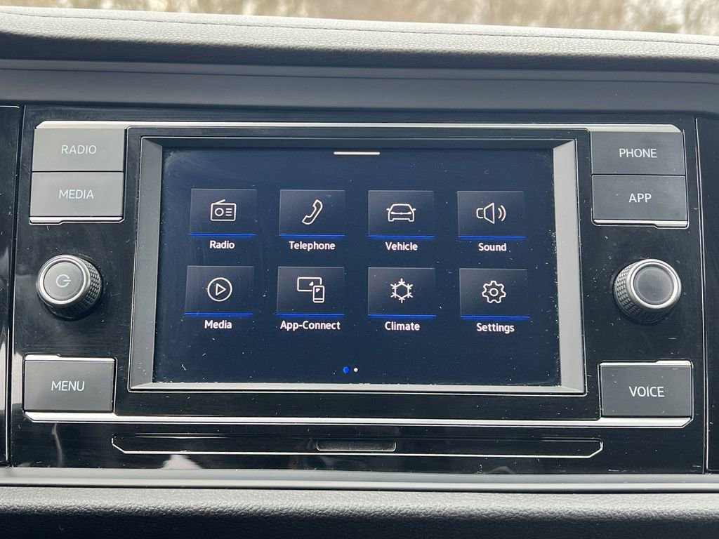 Used 2024 Volkswagen Jetta SE image 19