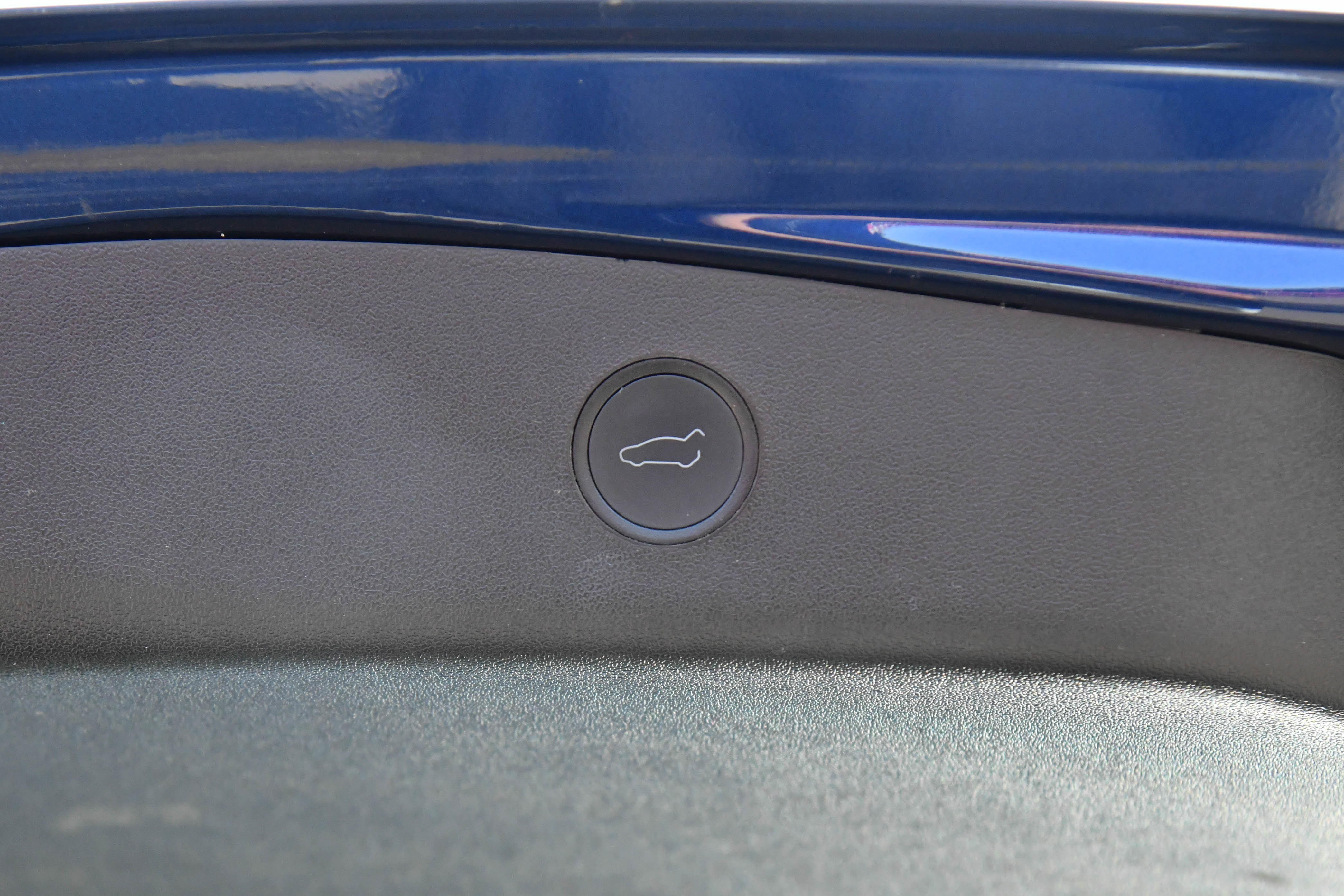 Used 2022 Tesla Model 3 Standard Range image 38