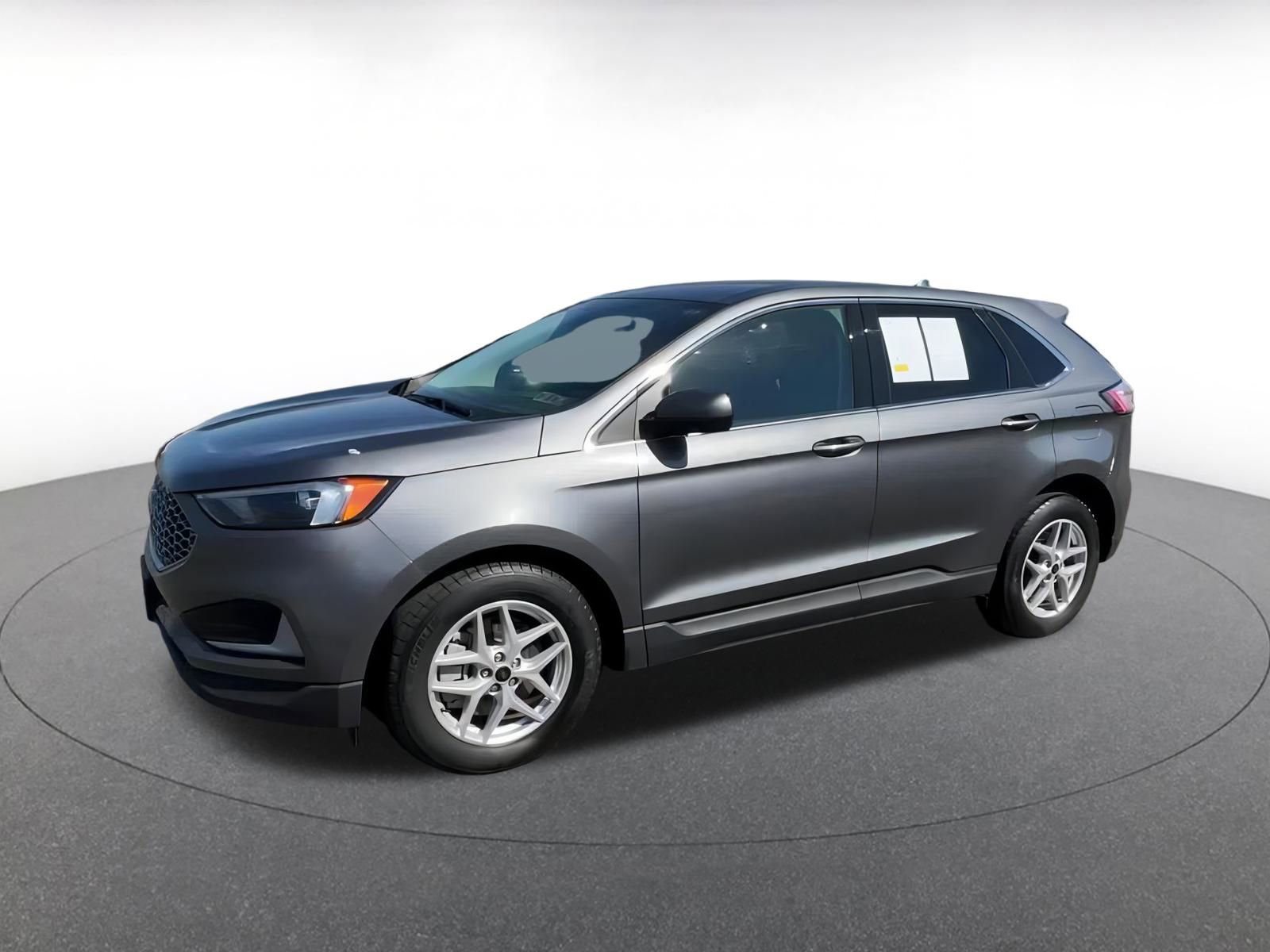 Used 2024 Ford Edge SEL image 7