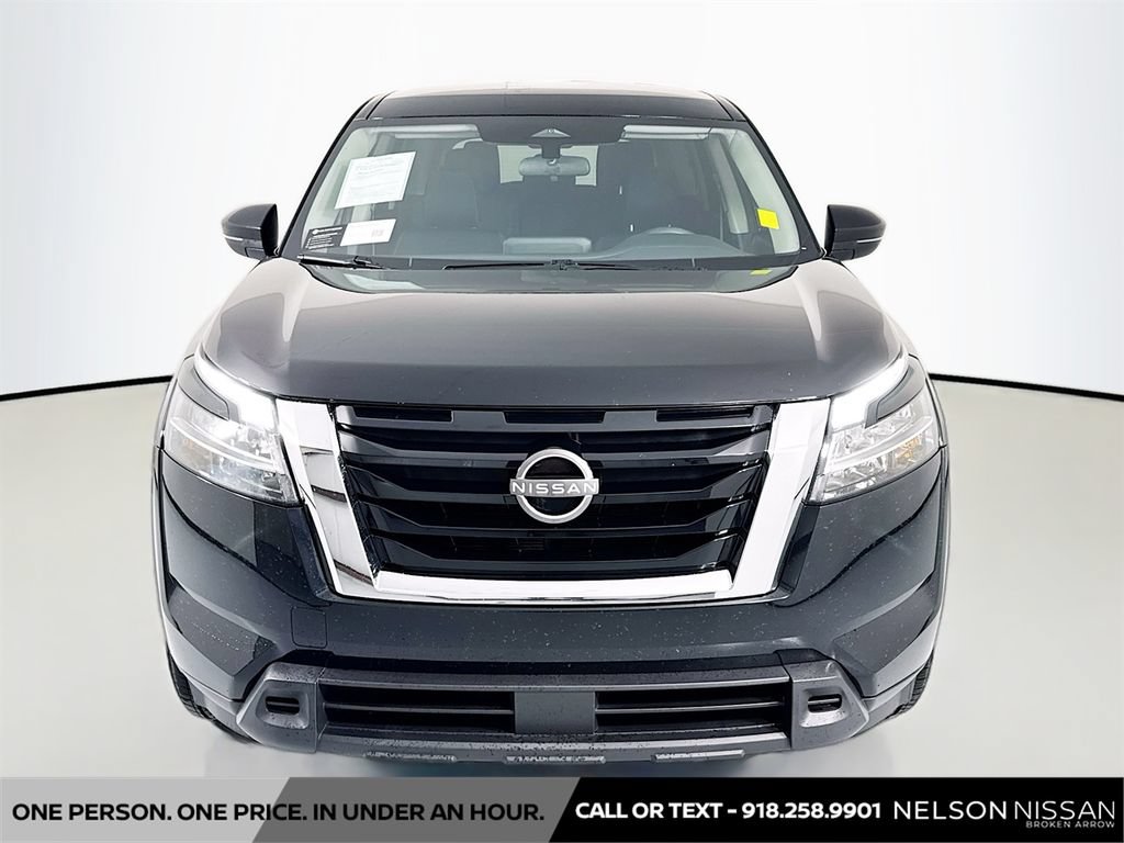 Certified 2022 Nissan Pathfinder S FWD image 2