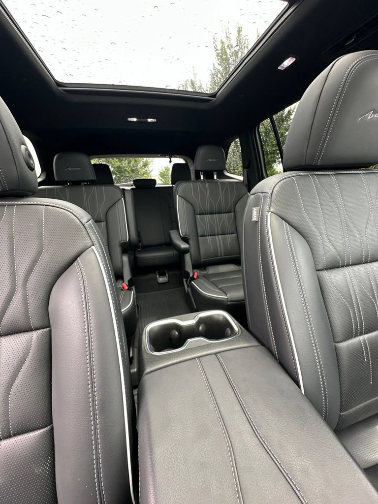 Used 2025 Buick Enclave Avenir w/ LPO, Floor Liner Package FWD image 15
