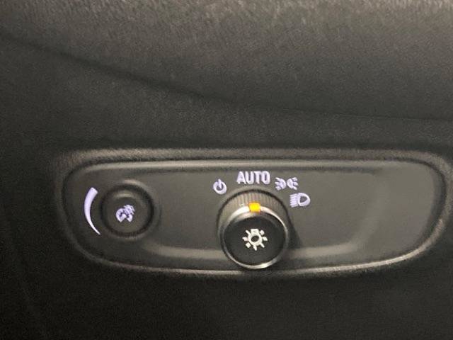 Used 2019 Chevrolet Equinox LT FWD image 28